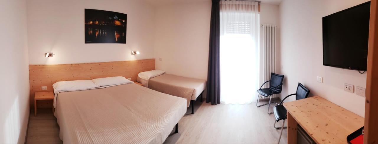Hotel Cantaleone San Michele allʼAdige Exteriör bild